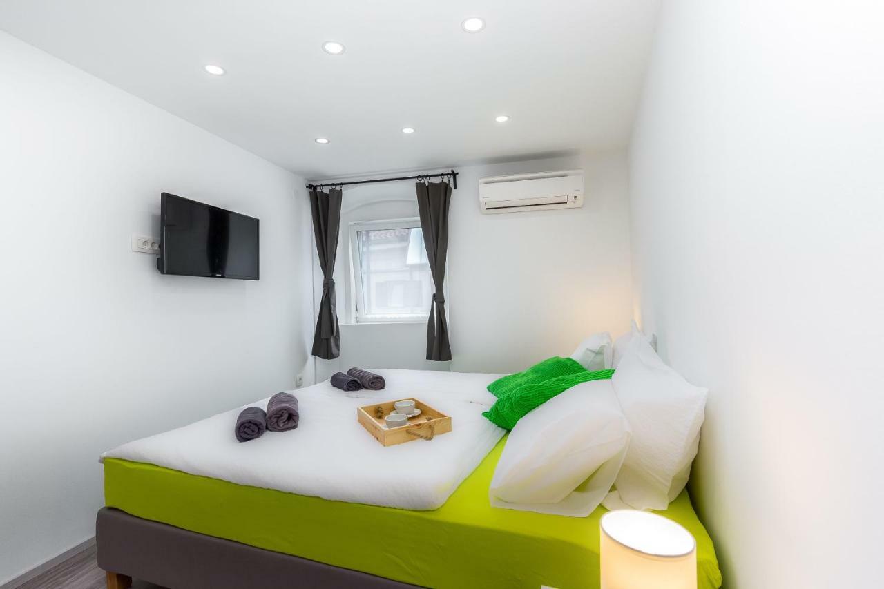 Apartments In The City Риека Экстерьер фото