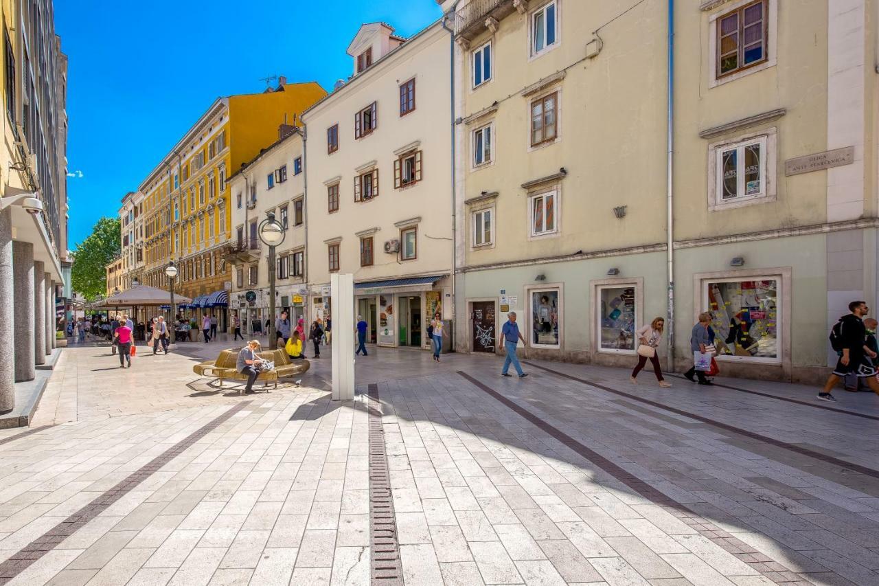 Apartments In The City Риека Экстерьер фото